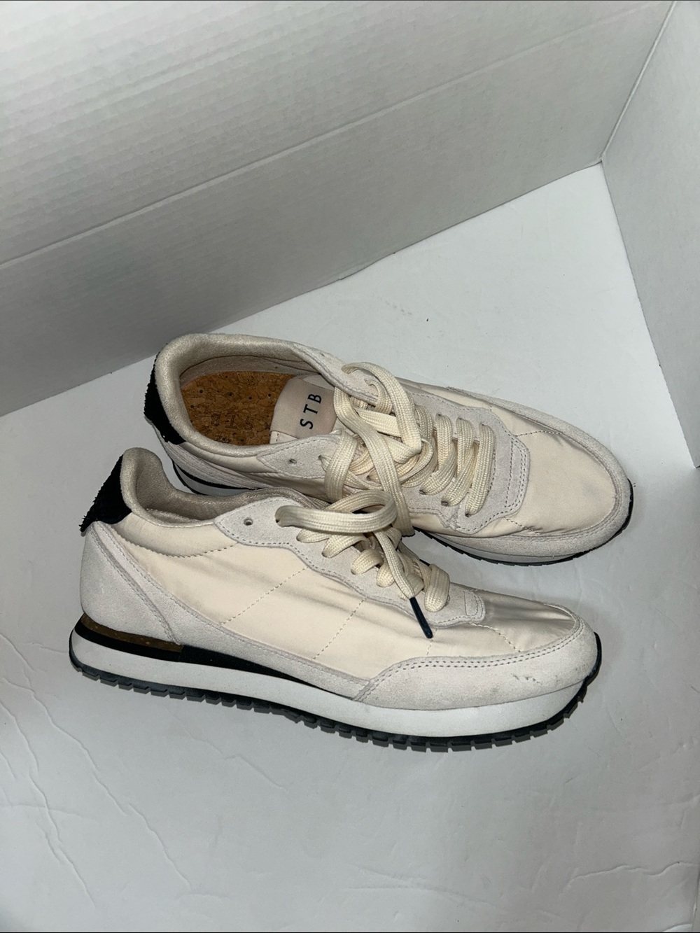 STB Women's Cream Lace-Up Running Sneakers
